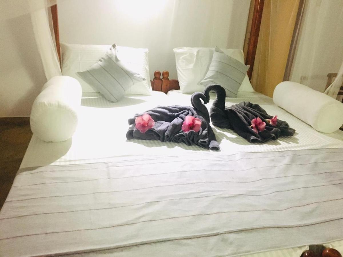 Dilena Beach Inn 탕갈레 외부 사진