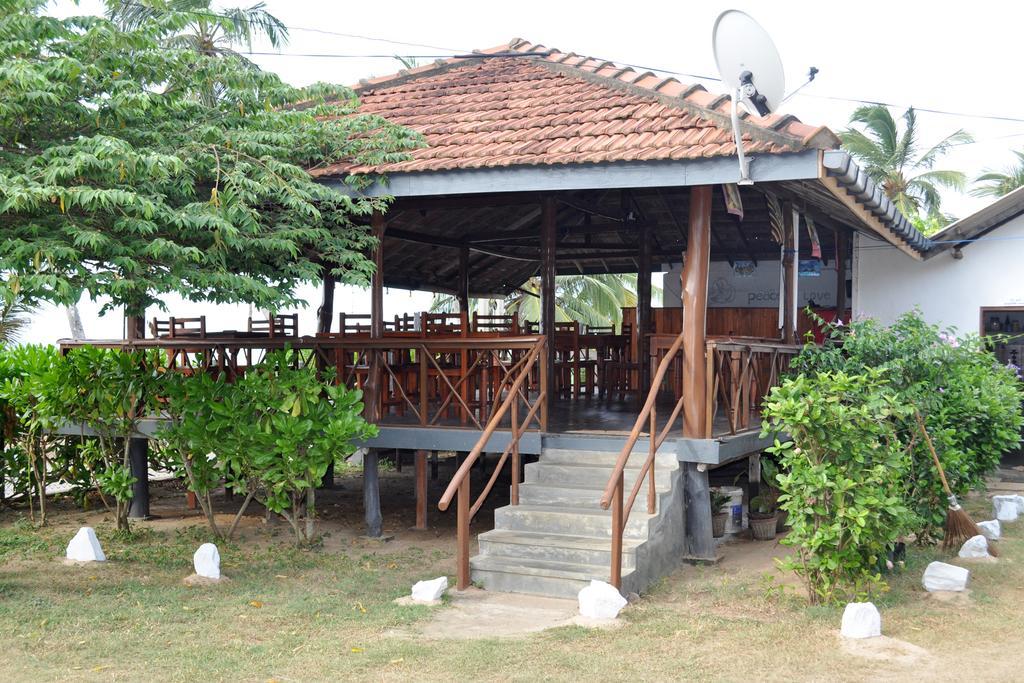 Dilena Beach Inn 탕갈레 외부 사진