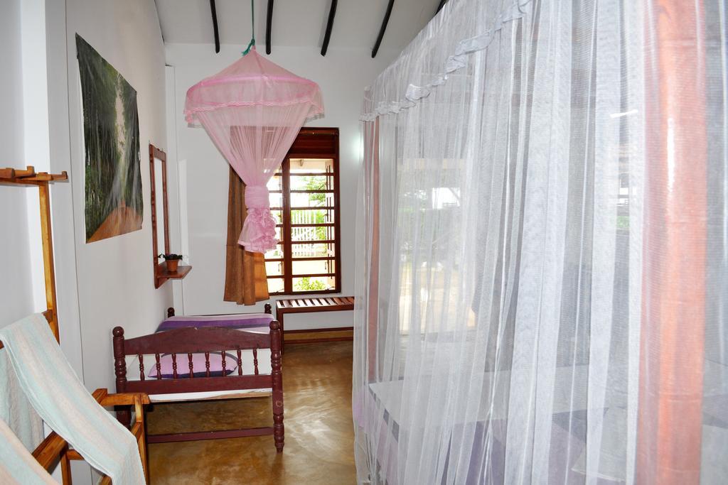 Dilena Beach Inn 탕갈레 객실 사진