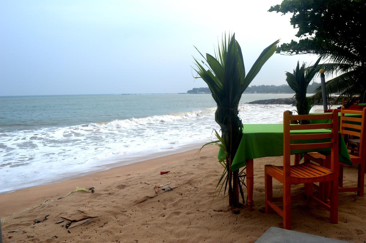 Dilena Beach Inn 탕갈레 외부 사진